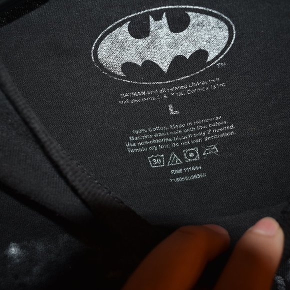 Batman Shirt Size Large - Picture 2 of 4